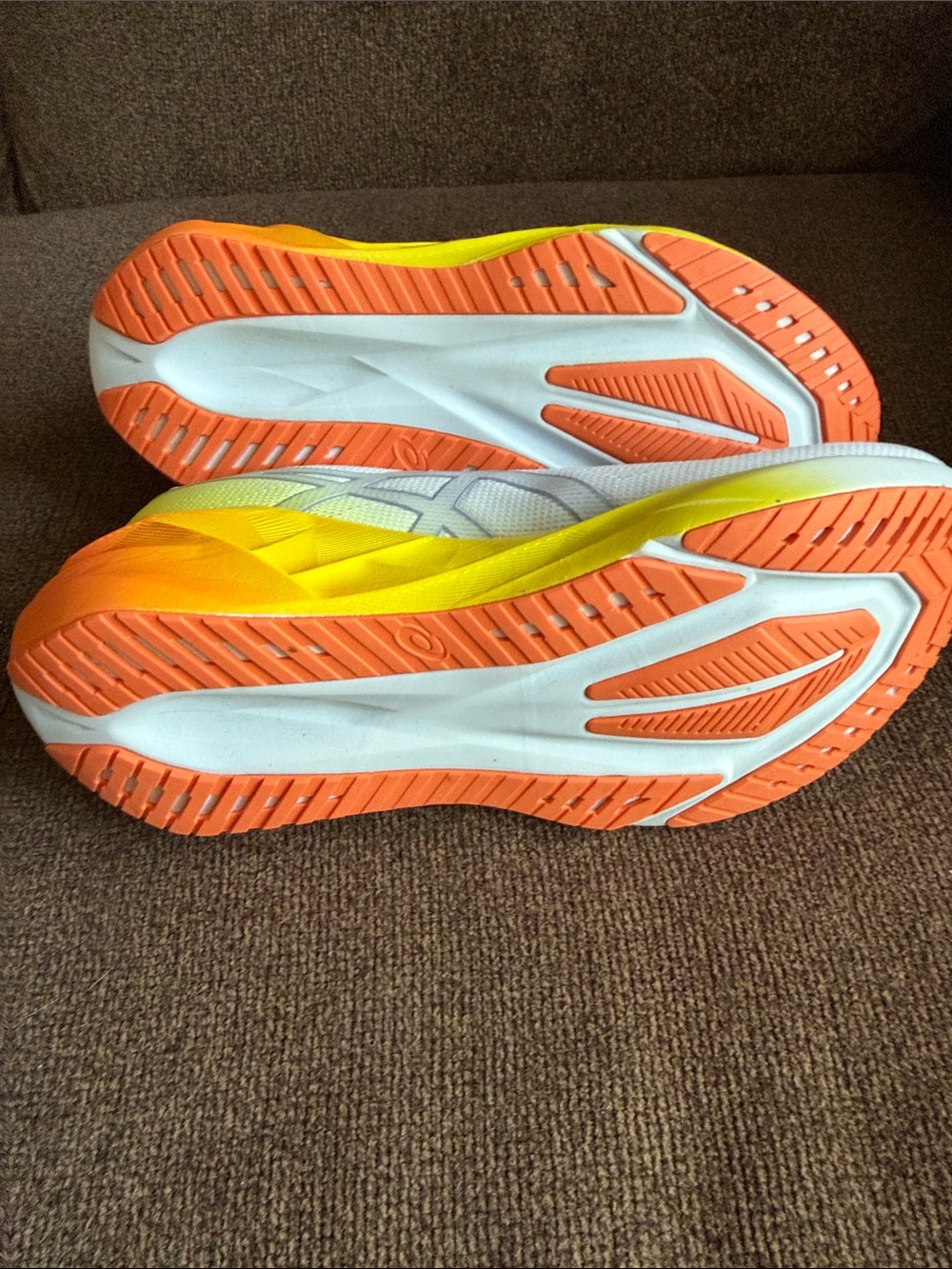 ASICS Novablast 5 - Picture 3 of 4